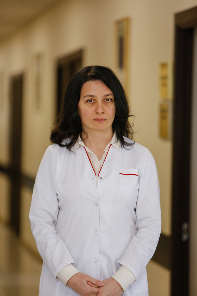 ნათია მდივანი